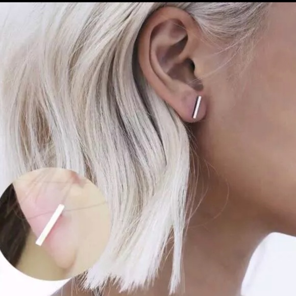 Jewelry - Bar earrings in silver